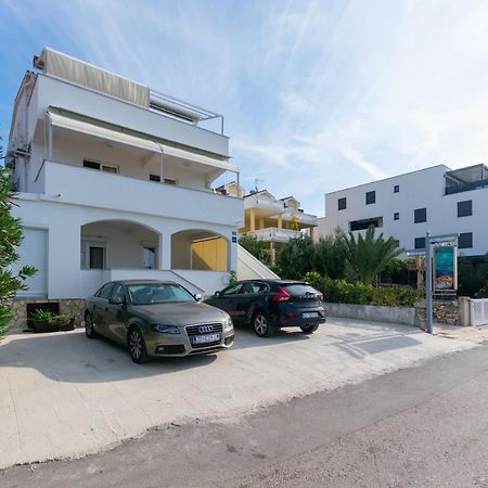 Apartments By The Sea Mandre, Pag - 4093 科兰 外观 照片