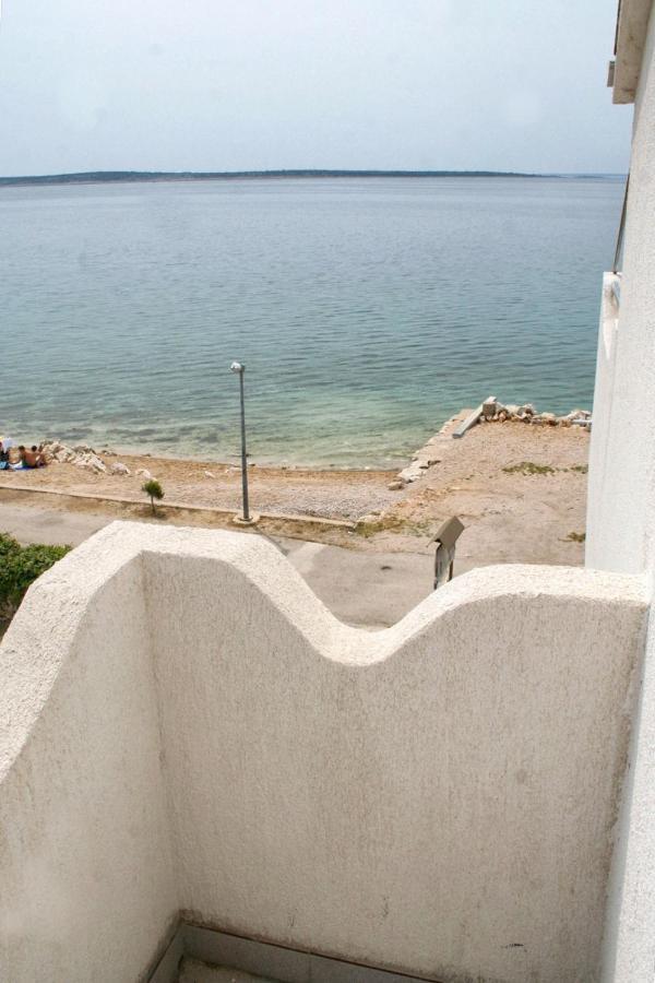 Apartments By The Sea Mandre, Pag - 4093 科兰 外观 照片