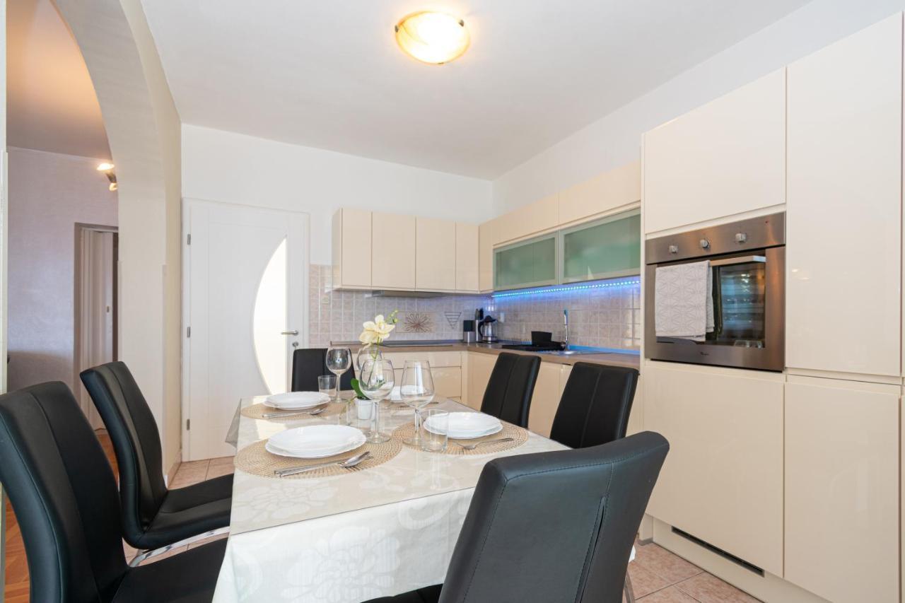 Apartments By The Sea Mandre, Pag - 4093 科兰 外观 照片