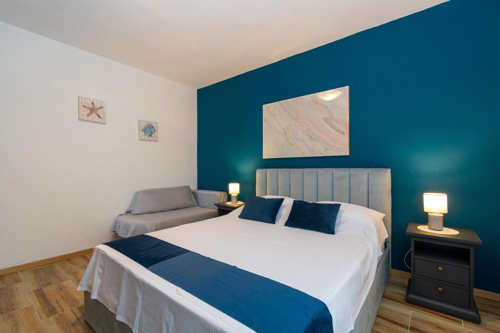 Apartments By The Sea Mandre, Pag - 4093 科兰 客房 照片