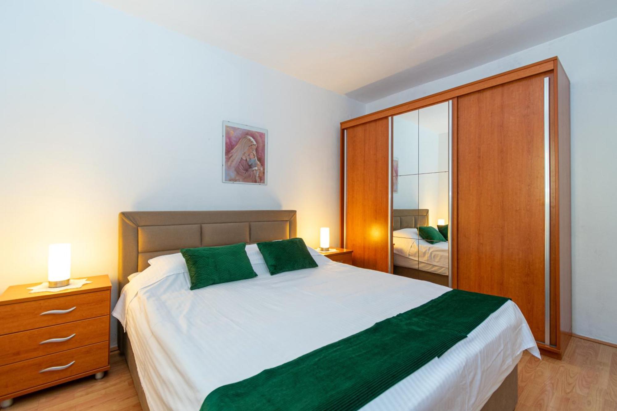 Apartments By The Sea Mandre, Pag - 4093 科兰 客房 照片